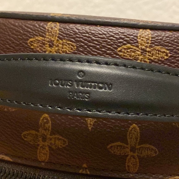 Louis Vuitton Runway Wheel Box Bag from Virgil Abloh Show #7 - Picture 6 of 12